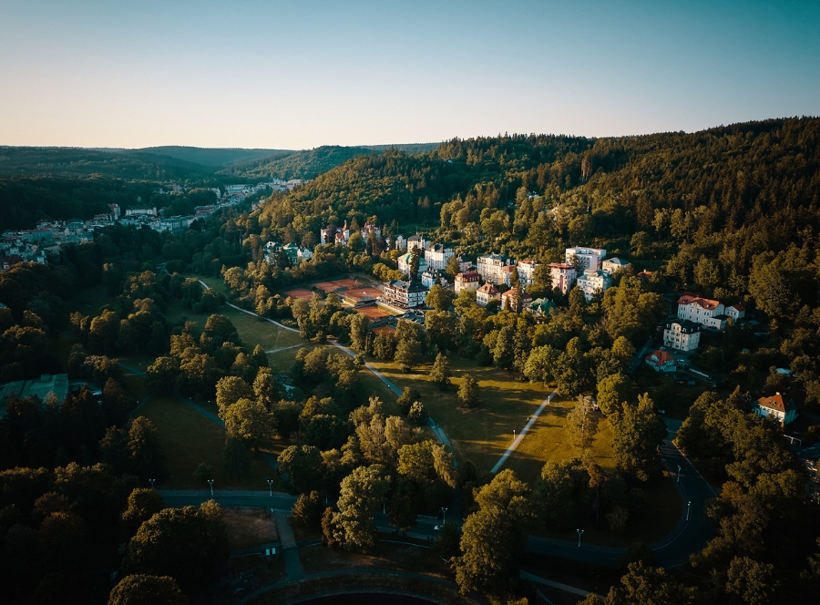 Levně Noc s privátním wellness v Mariánských Lázních: hotel Queens